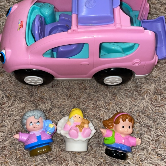 Fisher Price little people car with 3 people - Picture 6 of 6